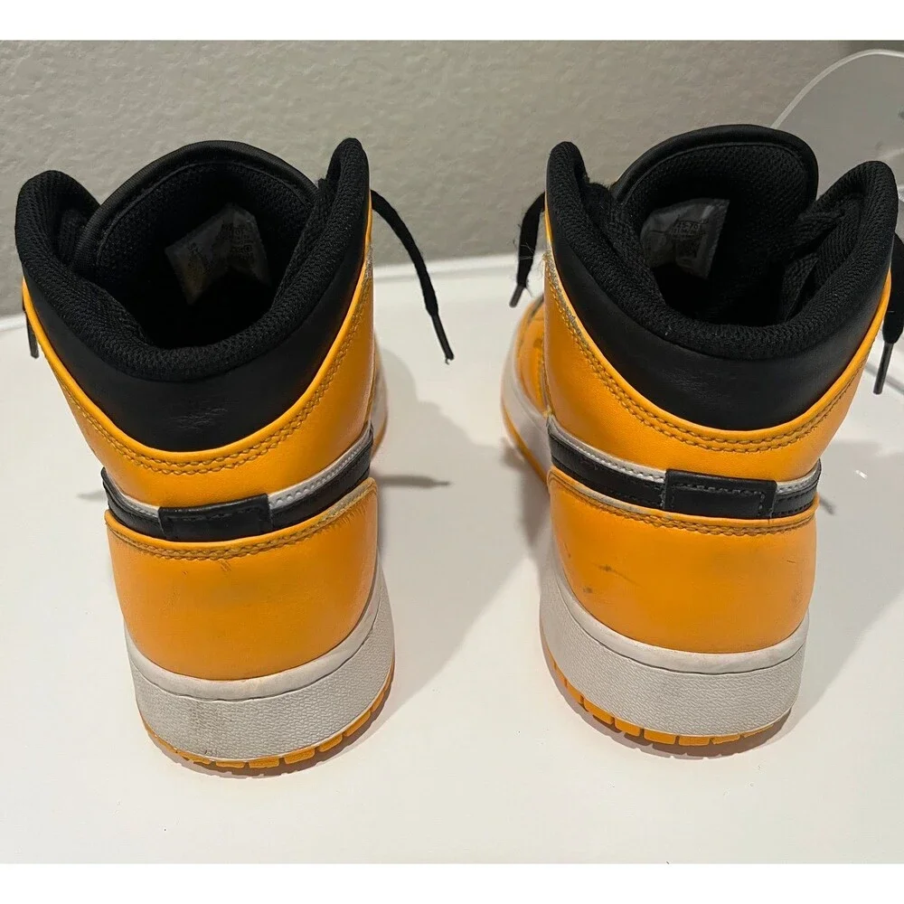 Nike Air Jordan 1 Mid Taxi GS Youth Size 7Y Yellow Black White 554725-701